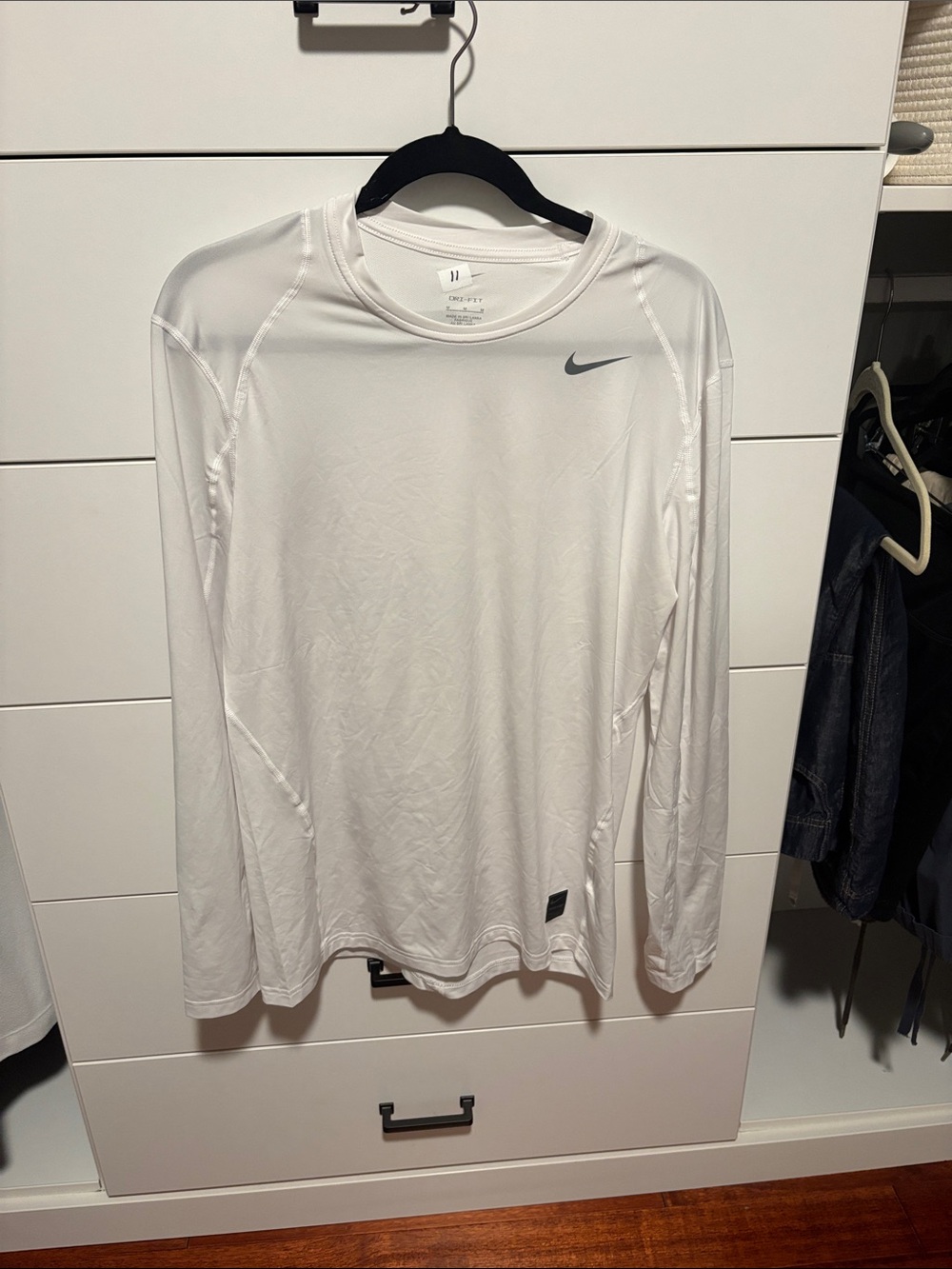 Nike White Men's Long-Sleeve Performance Top